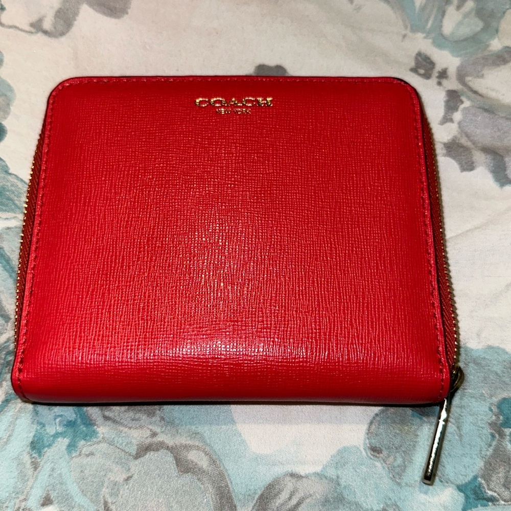 COACH Coral Crosshatch Leather Wallet Pristine